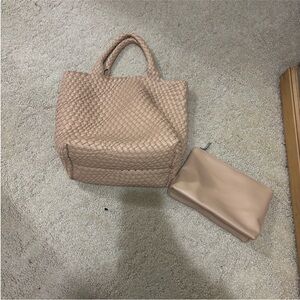 Elegant Tan Woven Tote Bag